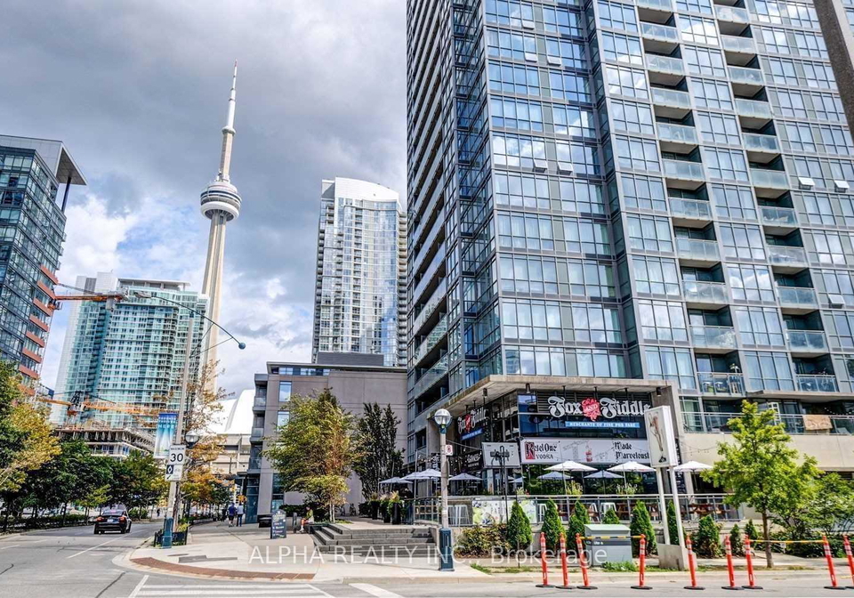 15-fort-york-boulevard-toronto-toronto-ontario-c13502930