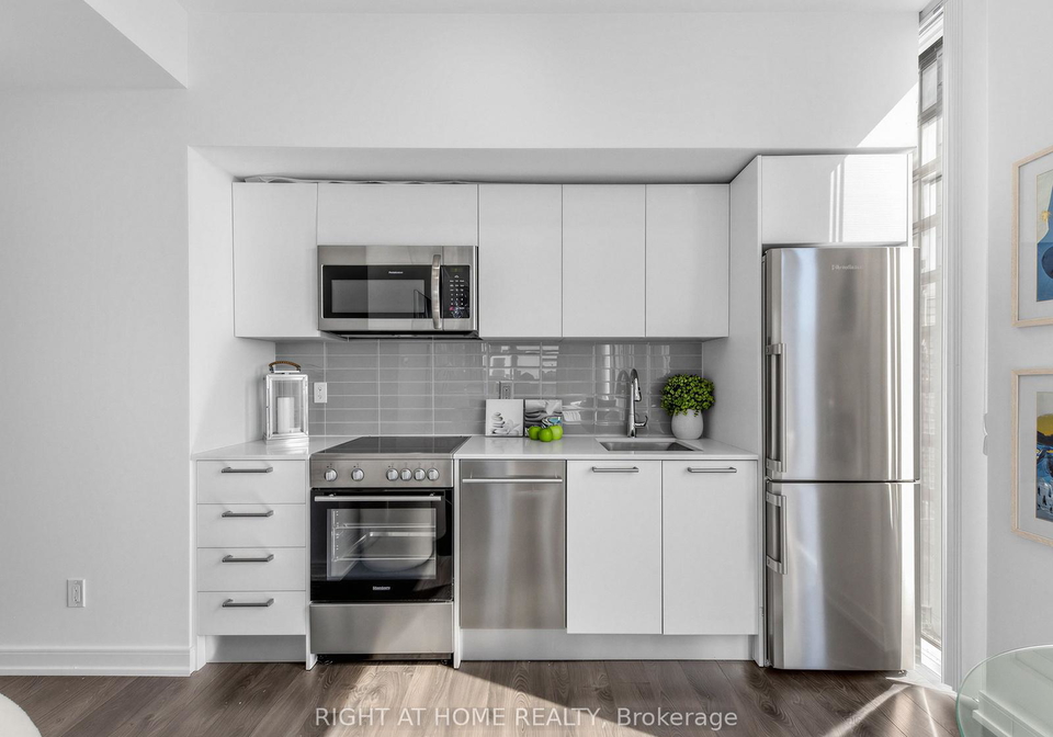 28-wellesley-street-toronto-toronto-ontario-c13503706