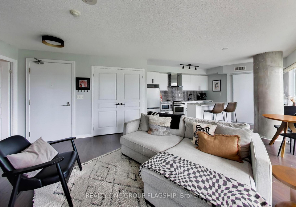 352-front-street-w-toronto-toronto-ontario-c13503892
