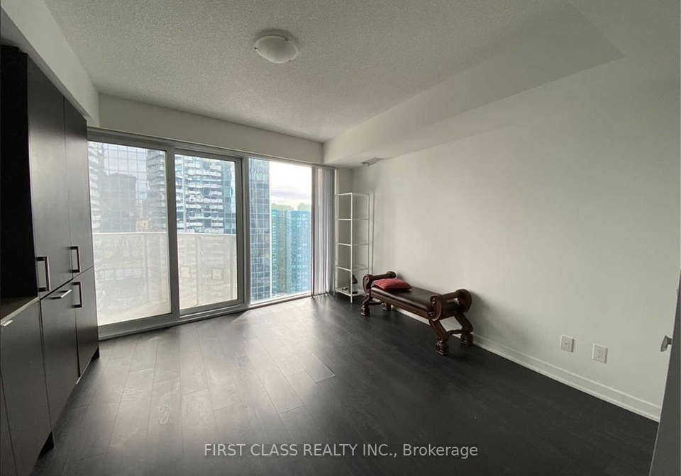 100-harbour-street-toronto-toronto-ontario-c13504262