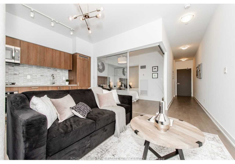 501-st-clair-avenue-toronto-toronto-ontario-c13504386