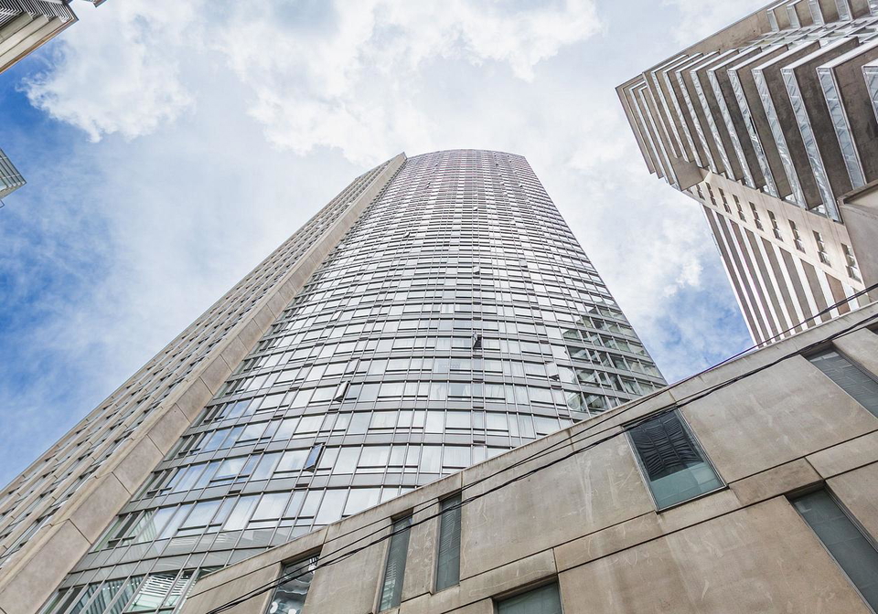 210-victoria-street-toronto-toronto-ontario-c13504686