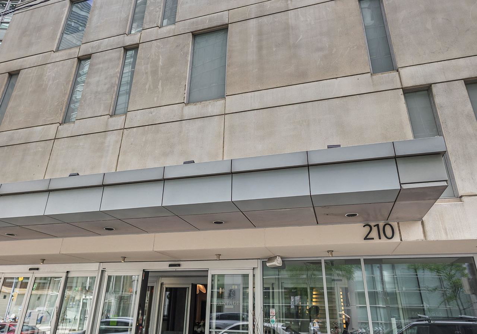 210-victoria-street-toronto-toronto-ontario-c13504686