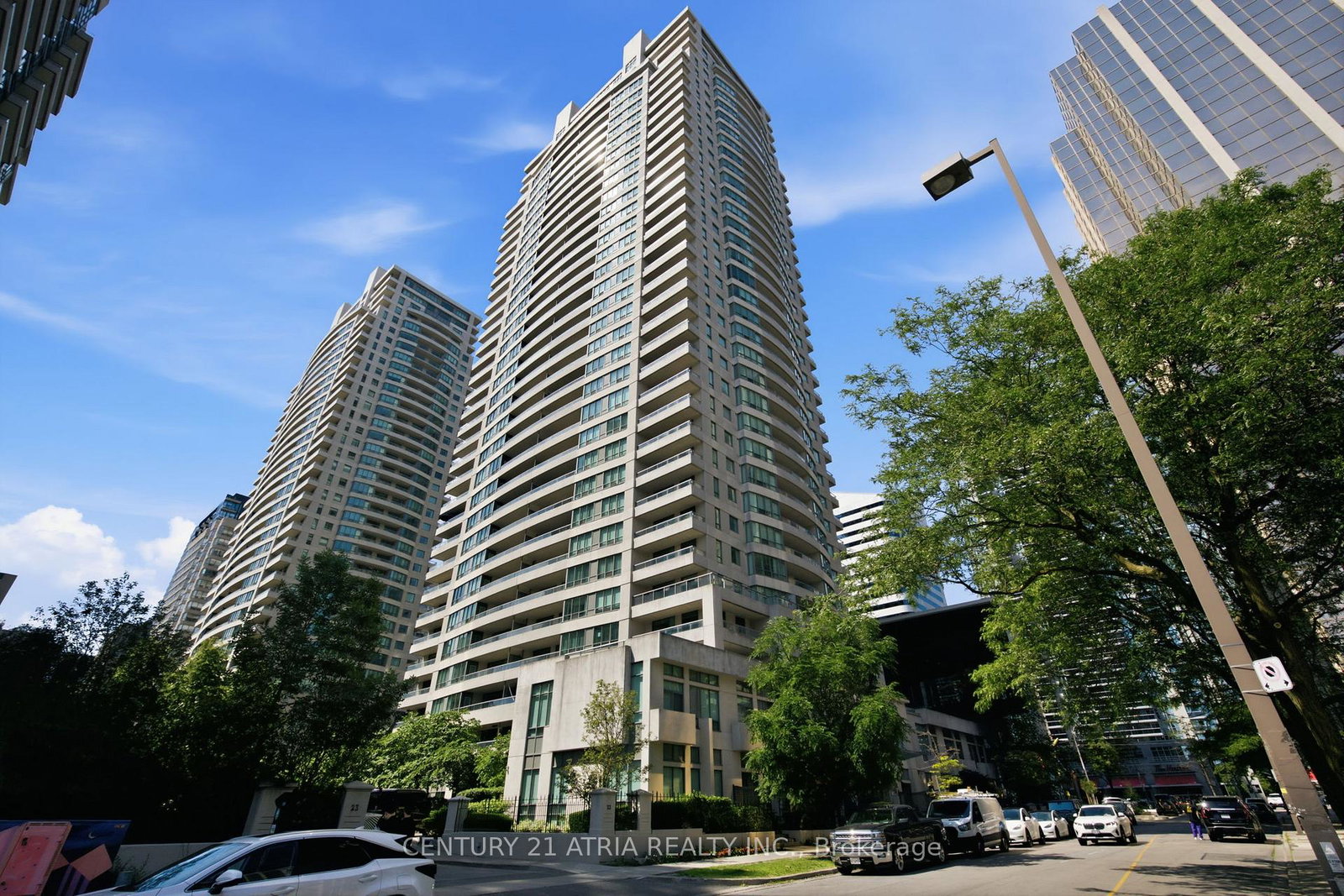 23-hollywood-avenue-toronto-north-york-ontario-c13505144