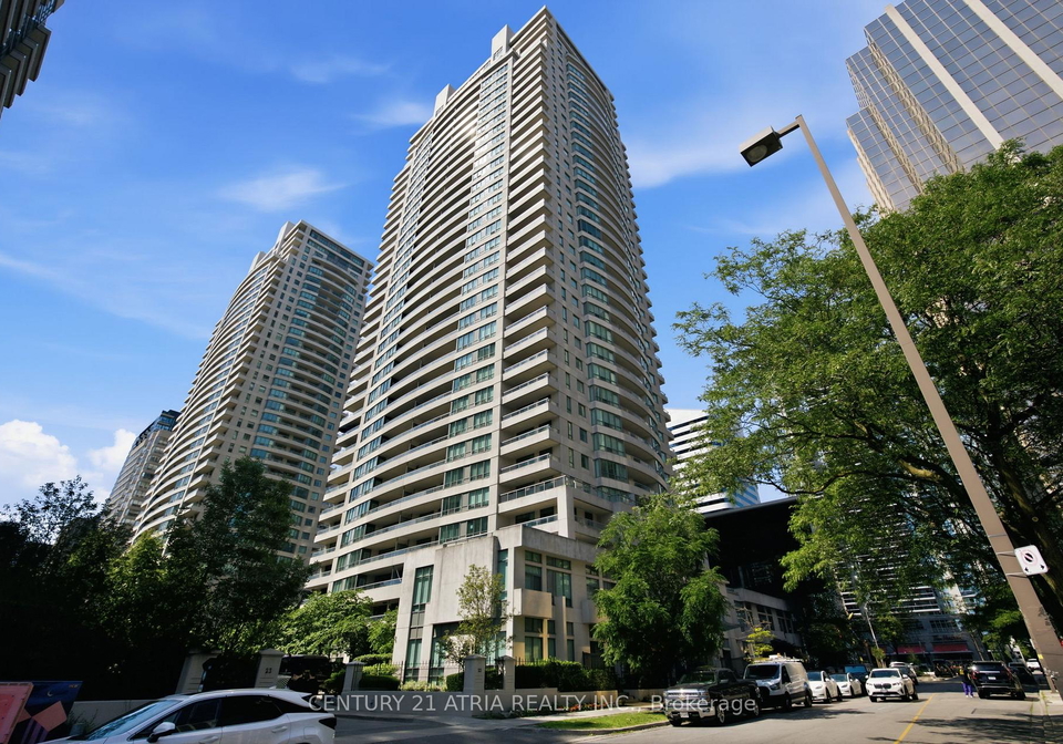 23-hollywood-avenue-toronto-north-york-ontario-c13505144