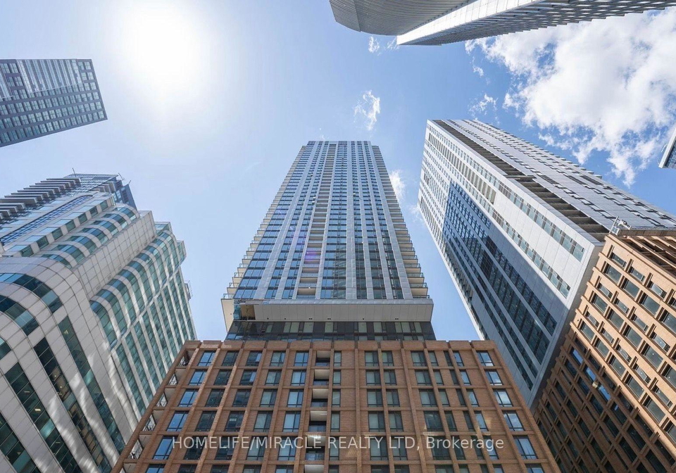 8-widmer-street-toronto-toronto-ontario-c13505976