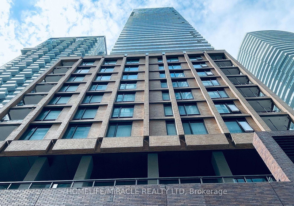 8-widmer-street-toronto-toronto-ontario-c13505976