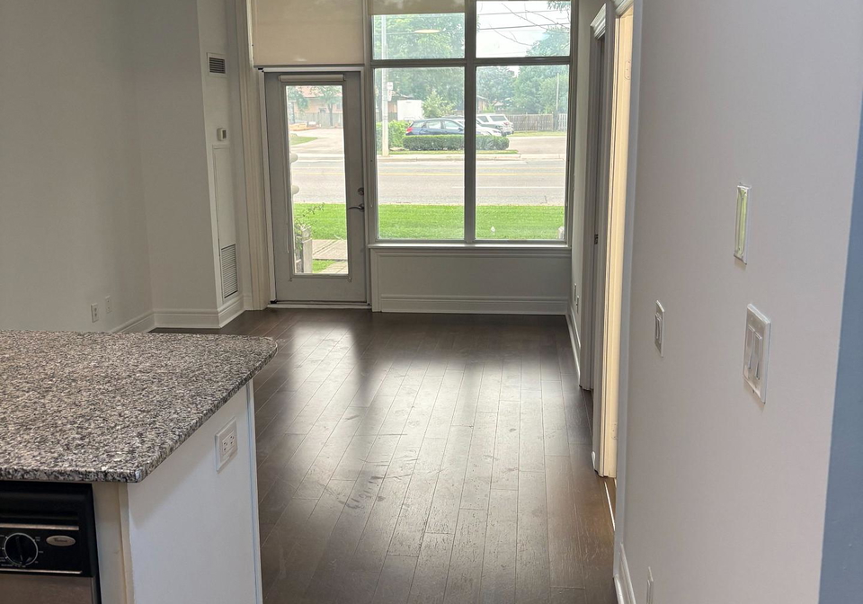 701-sheppard-avenue-w-toronto-toronto-ontario-c13506122