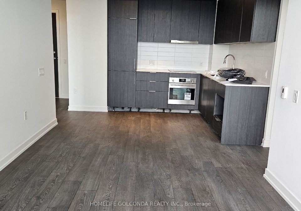 8-olympic-grd-drive-toronto-north-york-ontario-c13506128