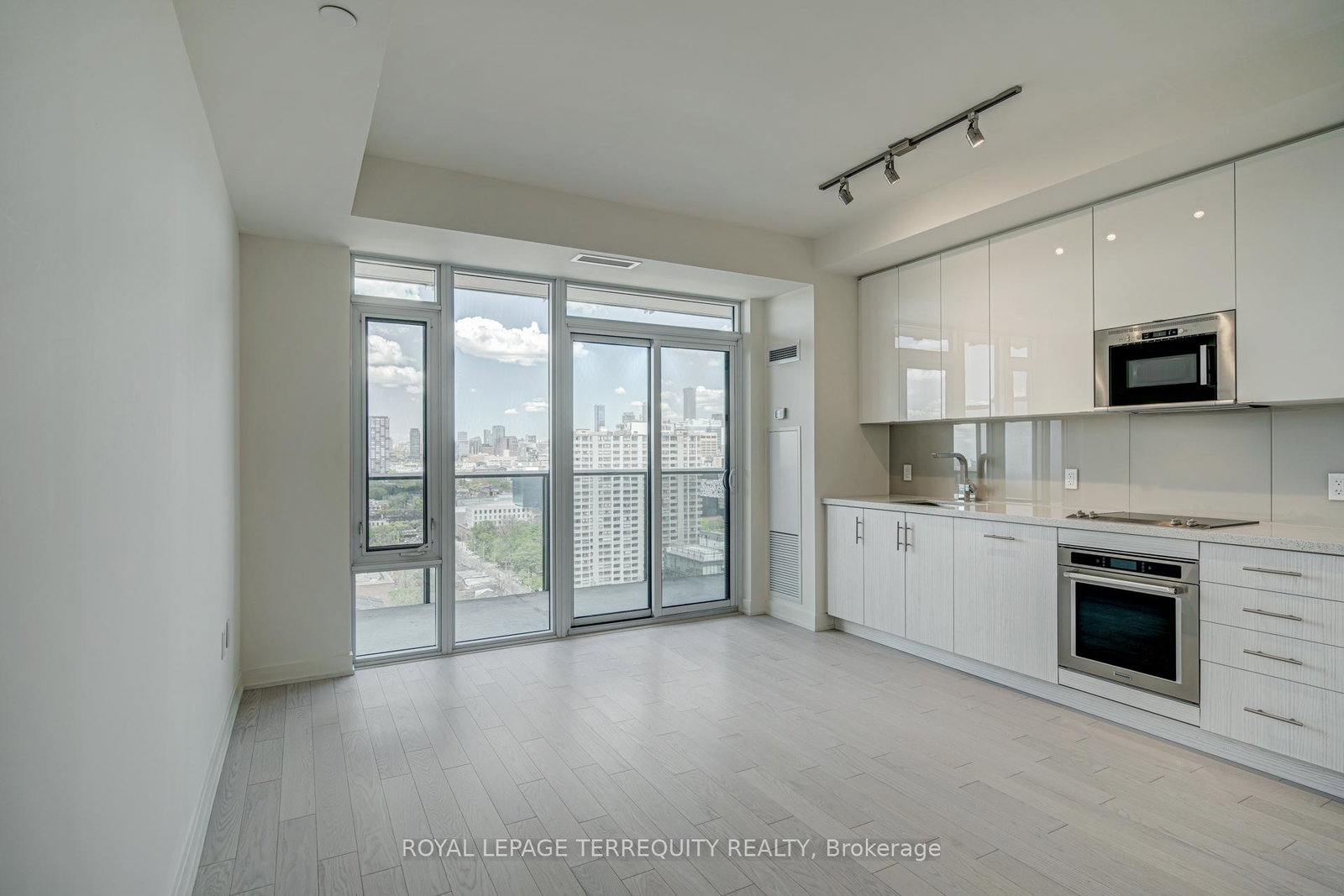 330-richmond-street-w-toronto-toronto-ontario-c13506266