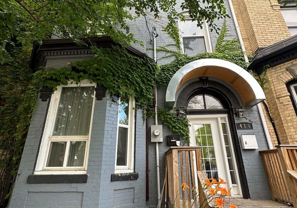 414-dundas-street-e-toronto-toronto-ontario-c13506450