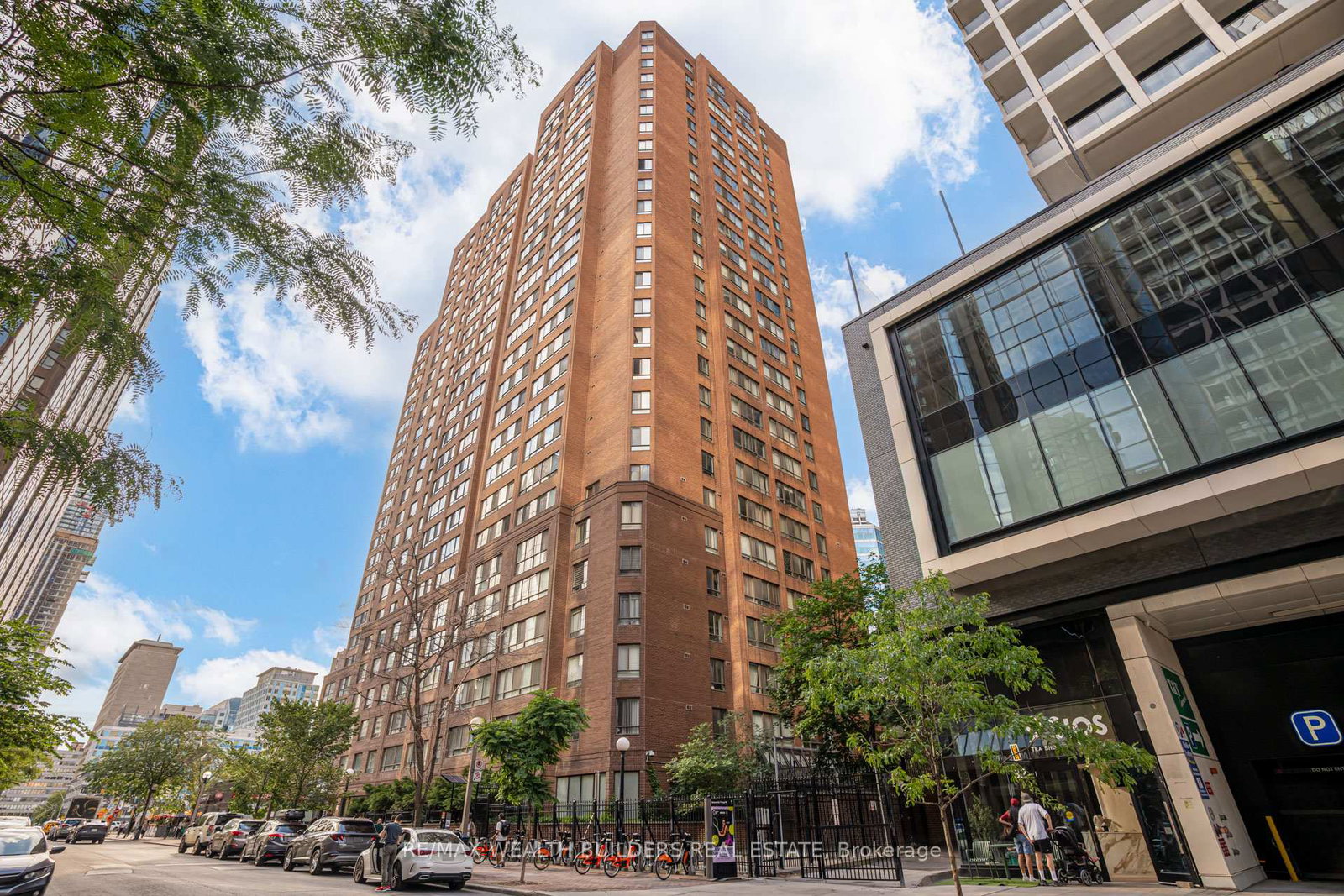 633-bay-street-toronto-toronto-ontario-c13506736