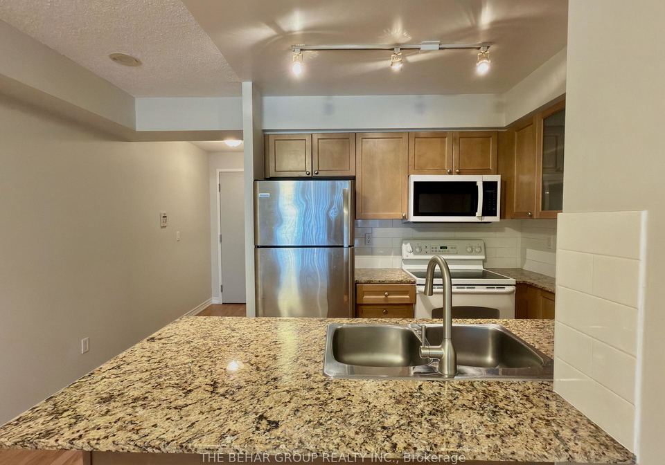 761-bay-street-toronto-toronto-ontario-c13506810