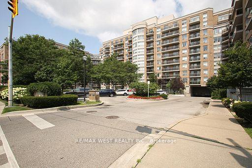 650-lawrence-avenue-w-toronto-toronto-ontario-c13507670