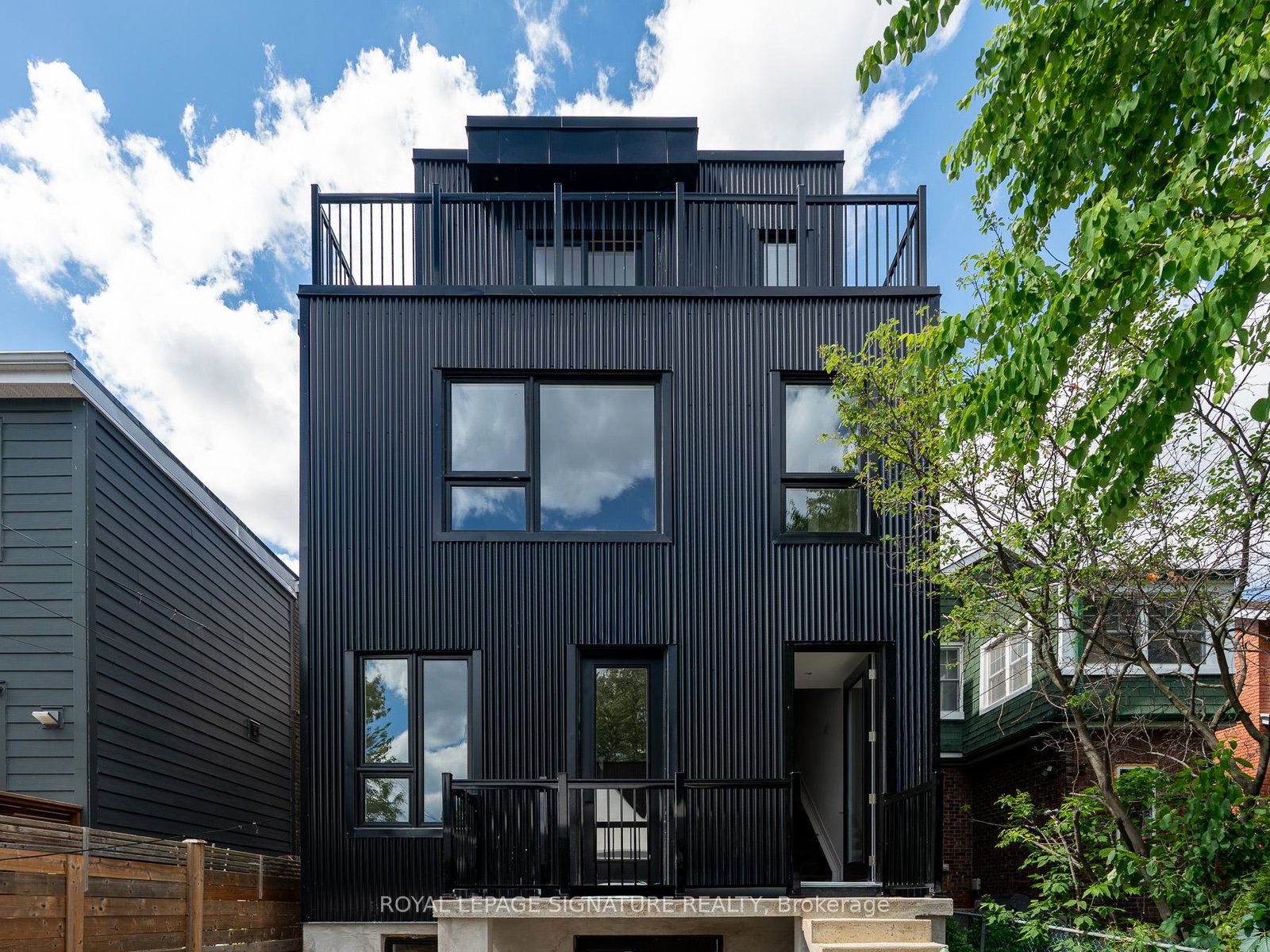 7-earnscliffe-road-toronto-toronto-ontario-c13507846