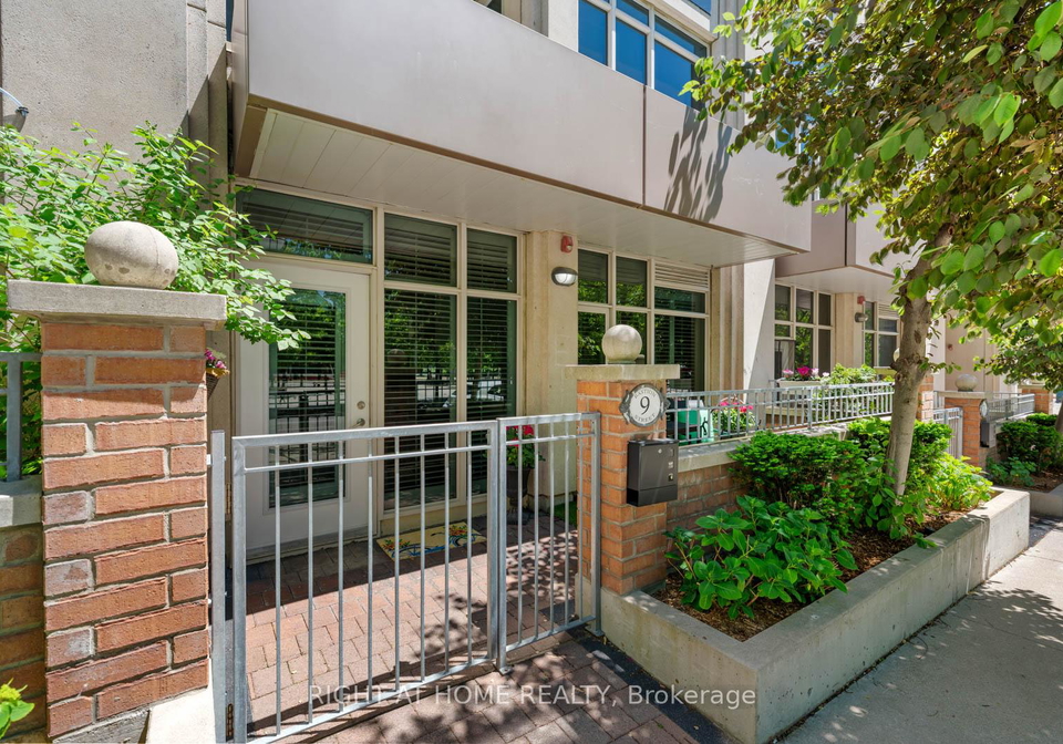 9-bastion-street-toronto-toronto-ontario-c13507896