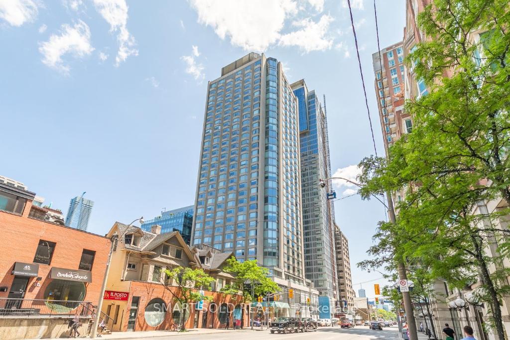155-yorkville-avenue-toronto-toronto-ontario-c13507958