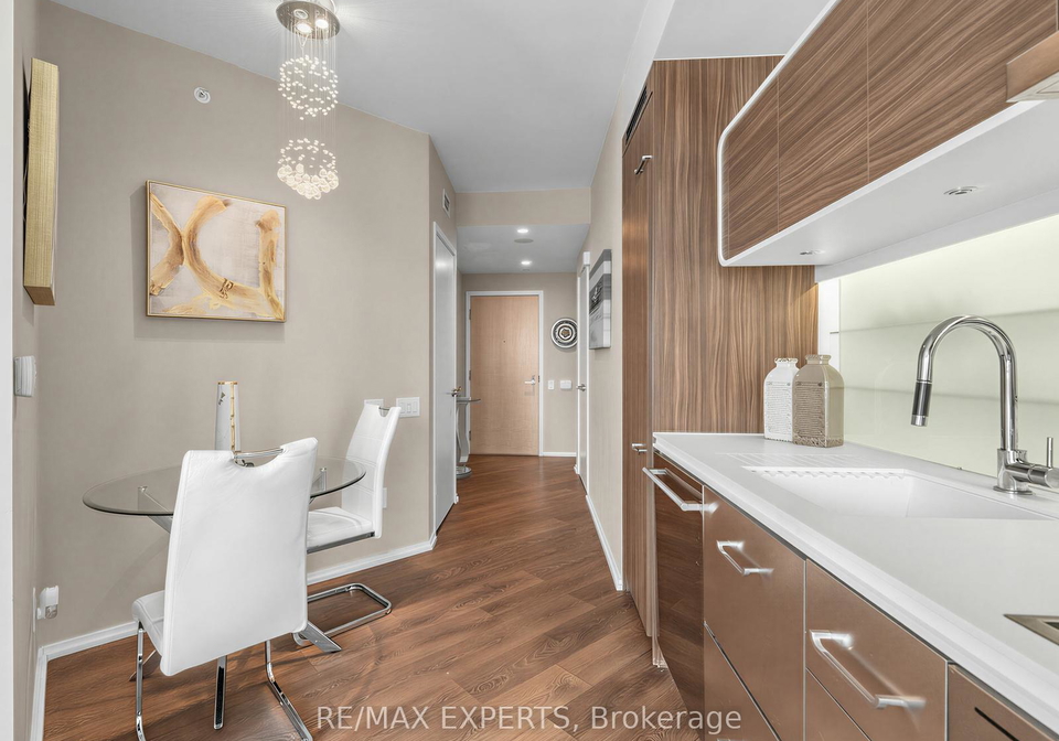 45-charles-street-e-toronto-toronto-ontario-c13507978