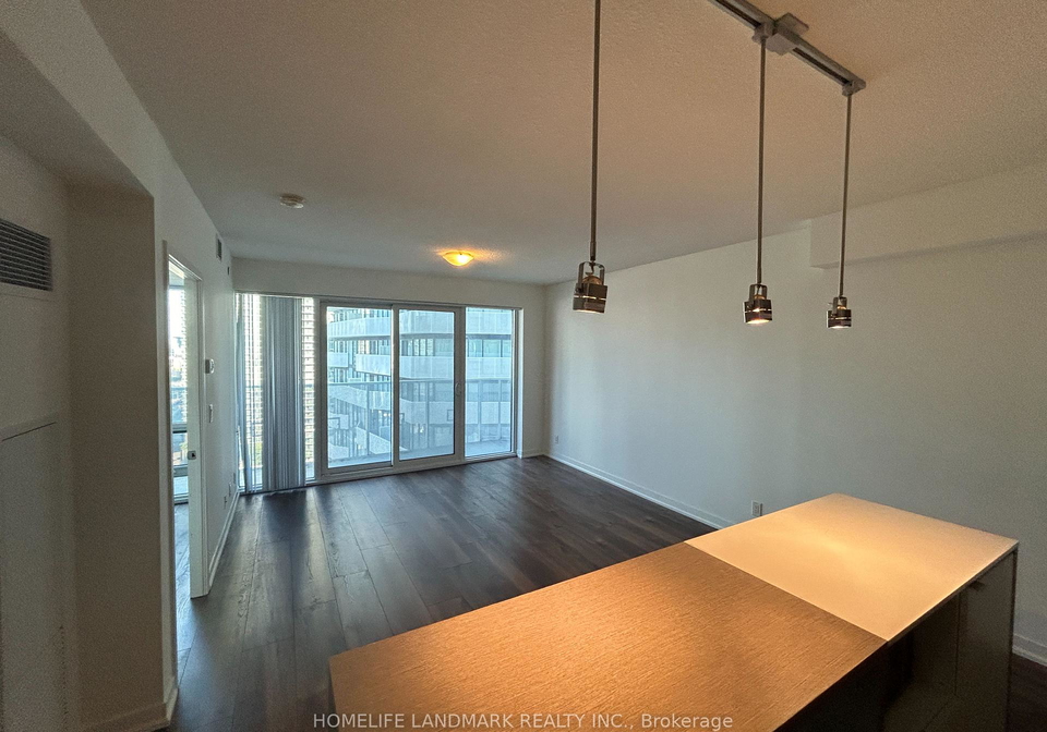 100-harbour-street-toronto-toronto-ontario-c13508134
