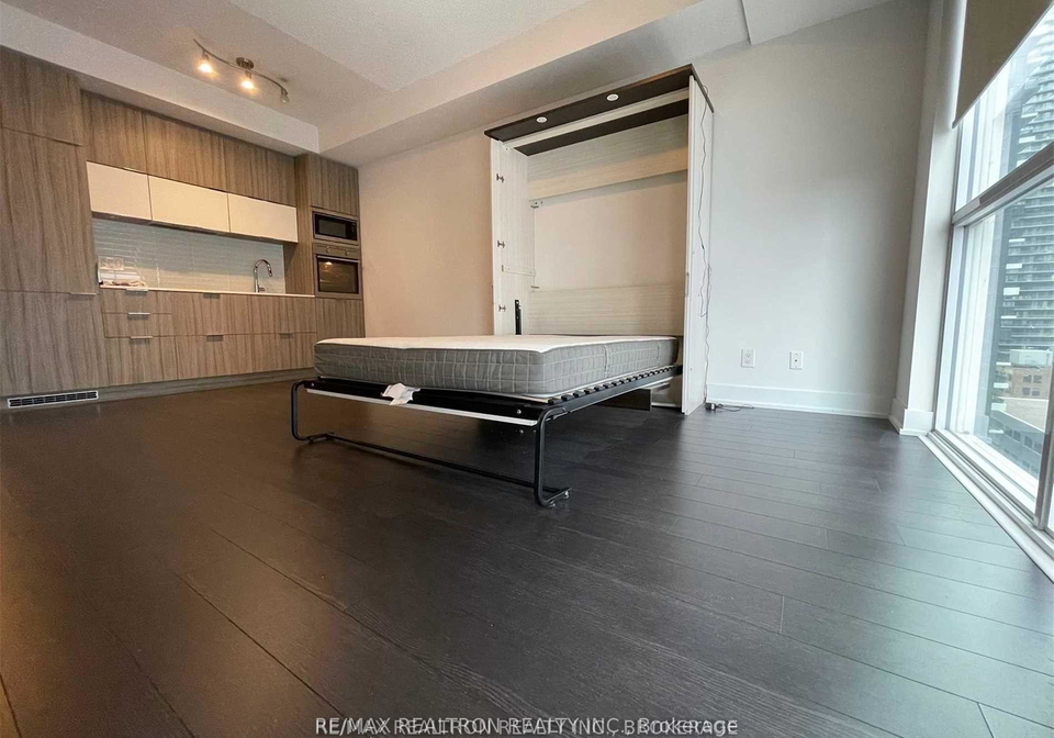318-richmond-street-toronto-toronto-ontario-c13508744