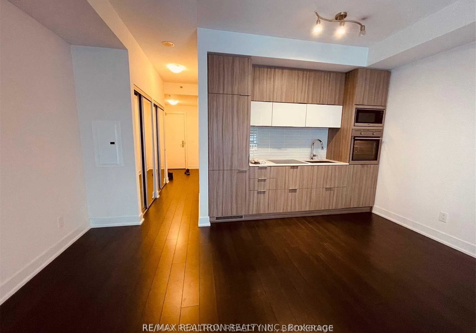 318-richmond-street-toronto-toronto-ontario-c13508744