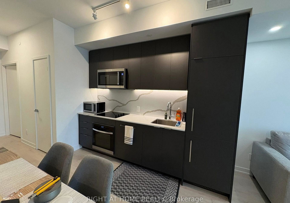 181-sheppard-avenue-e-toronto-north-york-ontario-c13508852