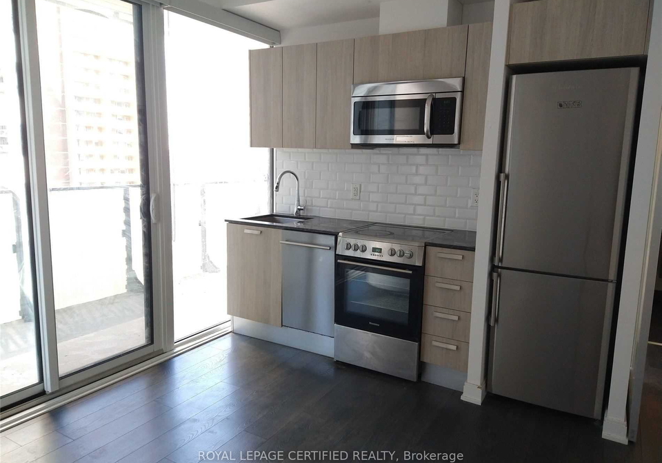 42-charles-street-e-toronto-toronto-ontario-c13508864