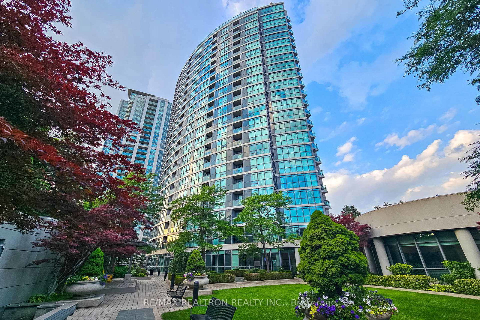 28-harrison-garden-boulevard-s-toronto-north-york-ontario-c13508866