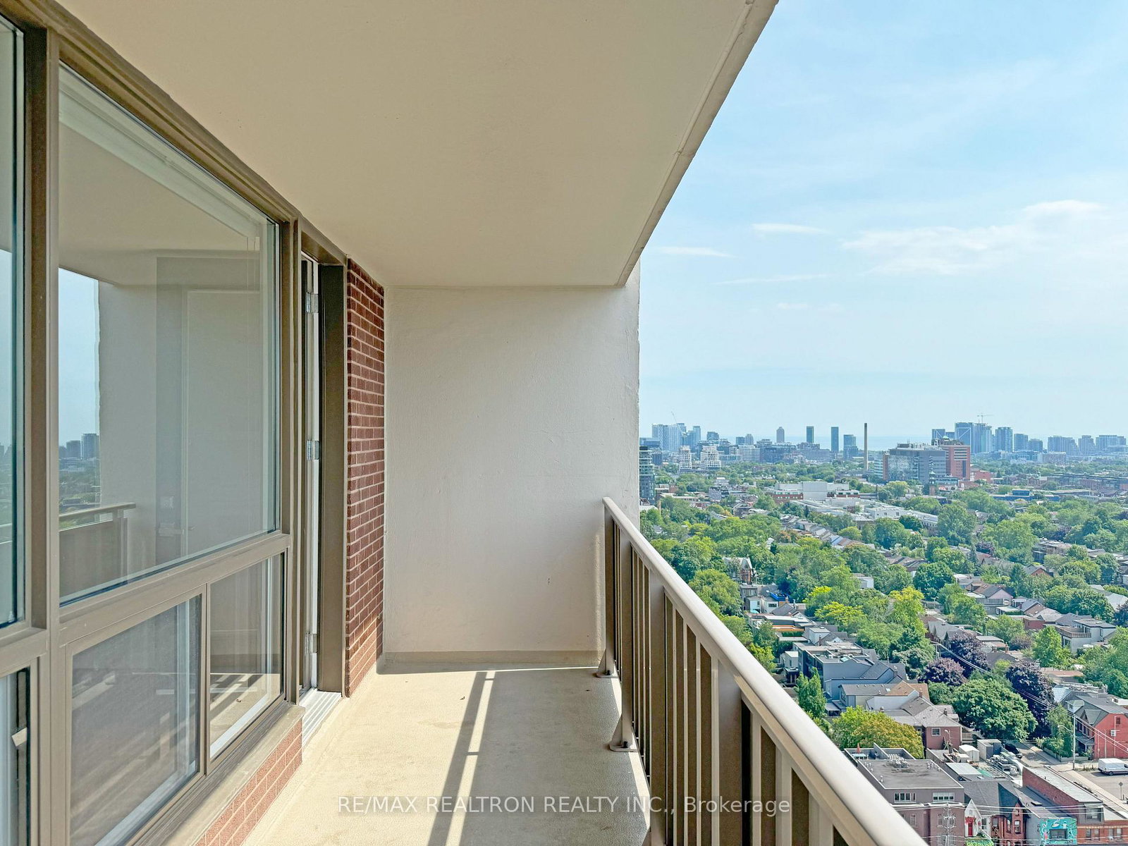 666-spadina-avenue-toronto-toronto-ontario-c13508878