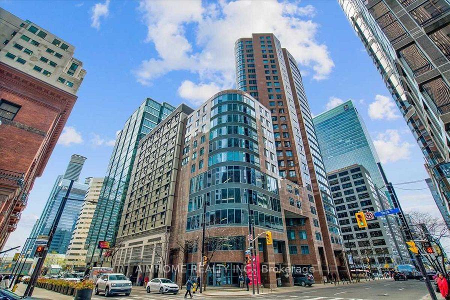 33-university-avenue-toronto-toronto-ontario-c13509070