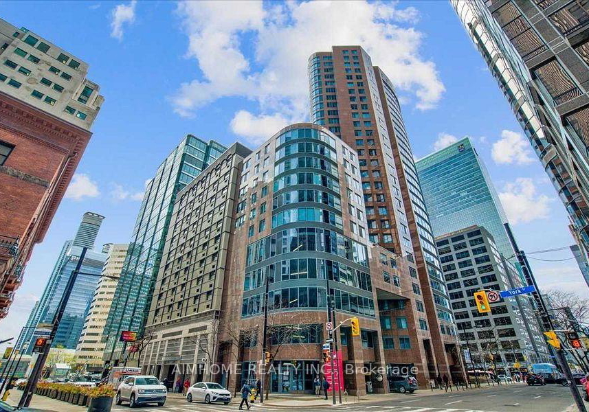 33-university-avenue-toronto-toronto-ontario-c13509070