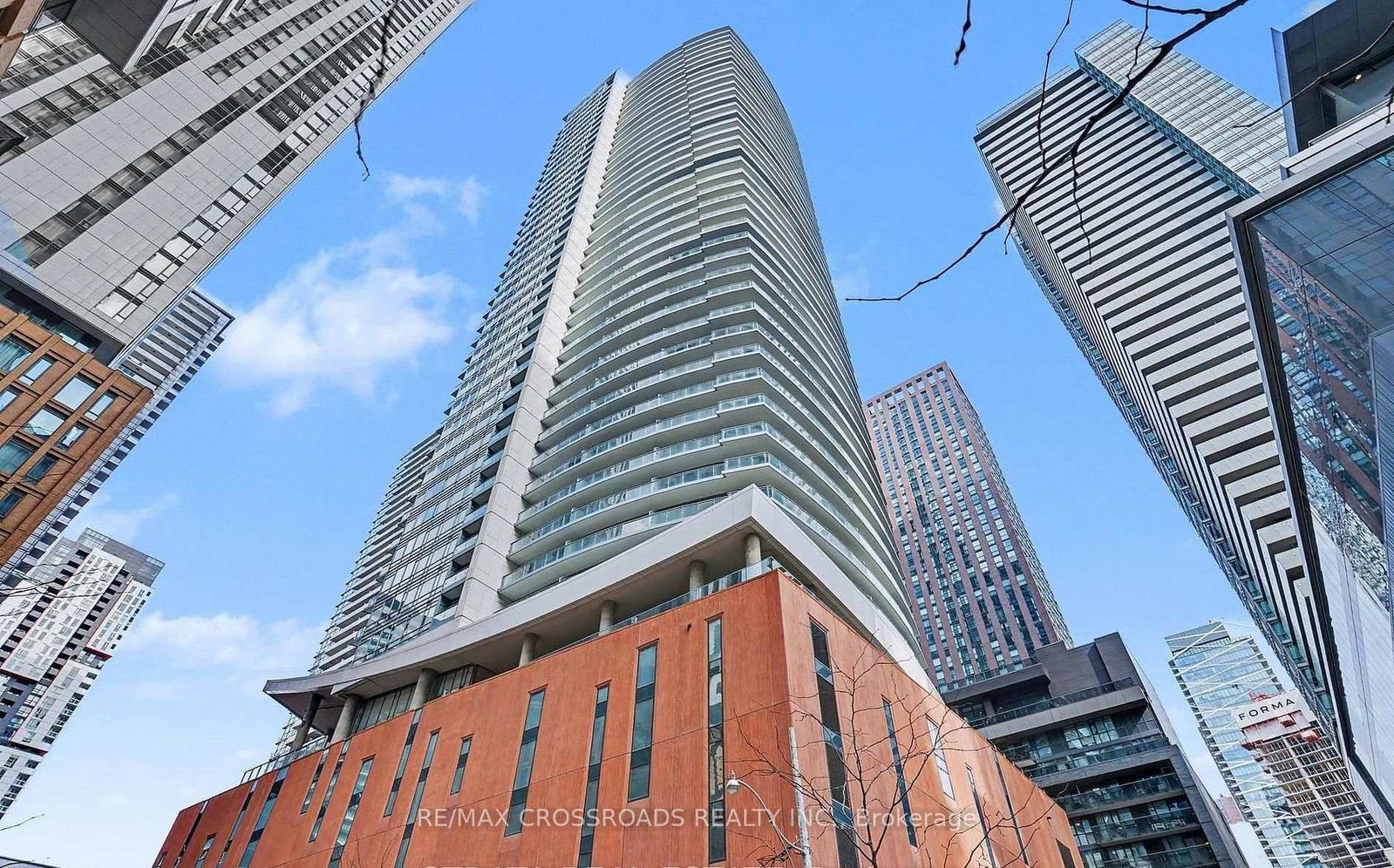 21-widmer-street-toronto-toronto-ontario-c13509150
