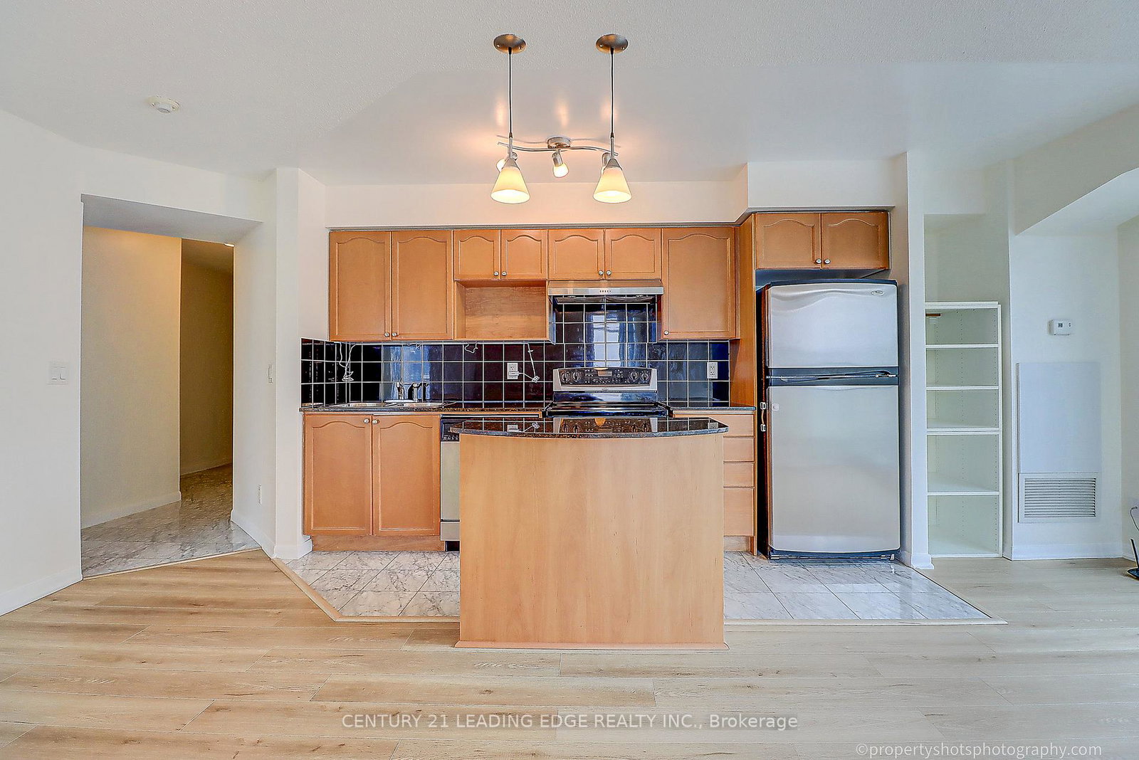 18-yonge-street-toronto-toronto-ontario-c13509374