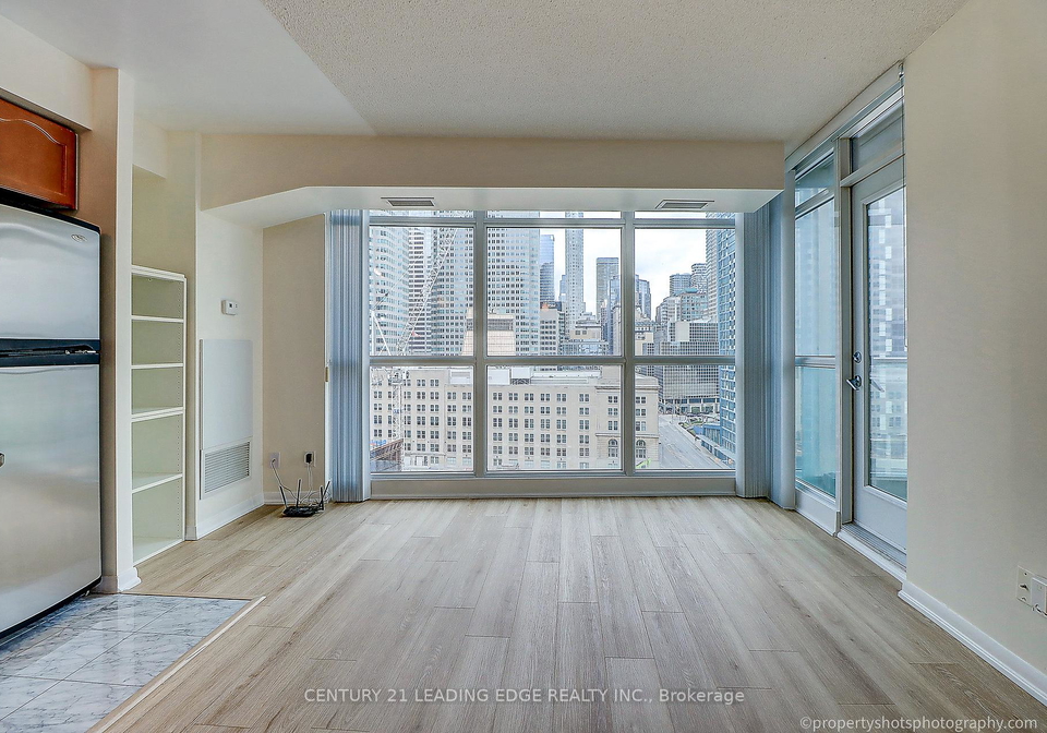 18-yonge-street-toronto-toronto-ontario-c13509374