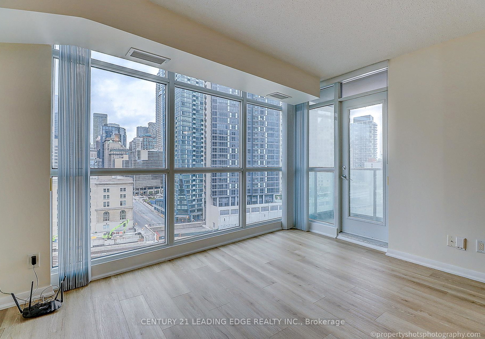18-yonge-street-toronto-toronto-ontario-c13509374