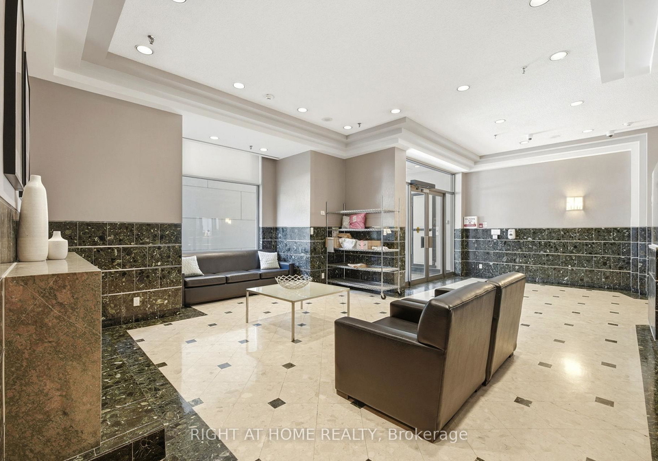 298-jarvis-street-toronto-toronto-ontario-c13509474