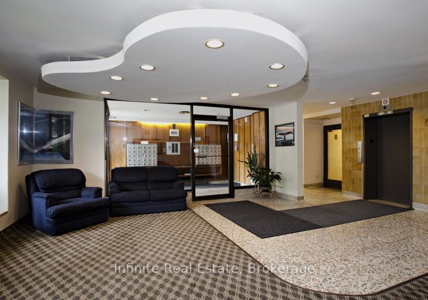 2-grandstand-place-toronto-east-york-ontario-c13509574