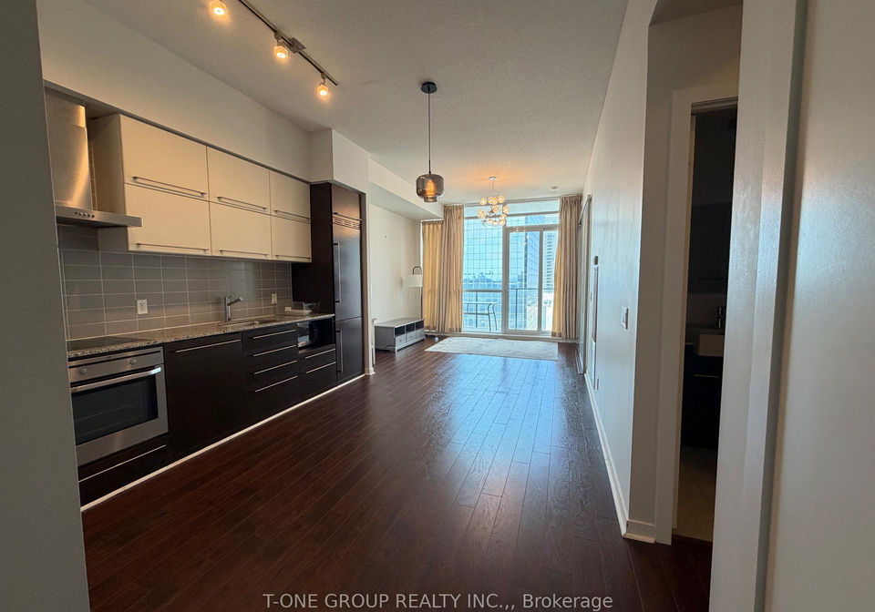 770-bay-street-toronto-toronto-ontario-c13509720