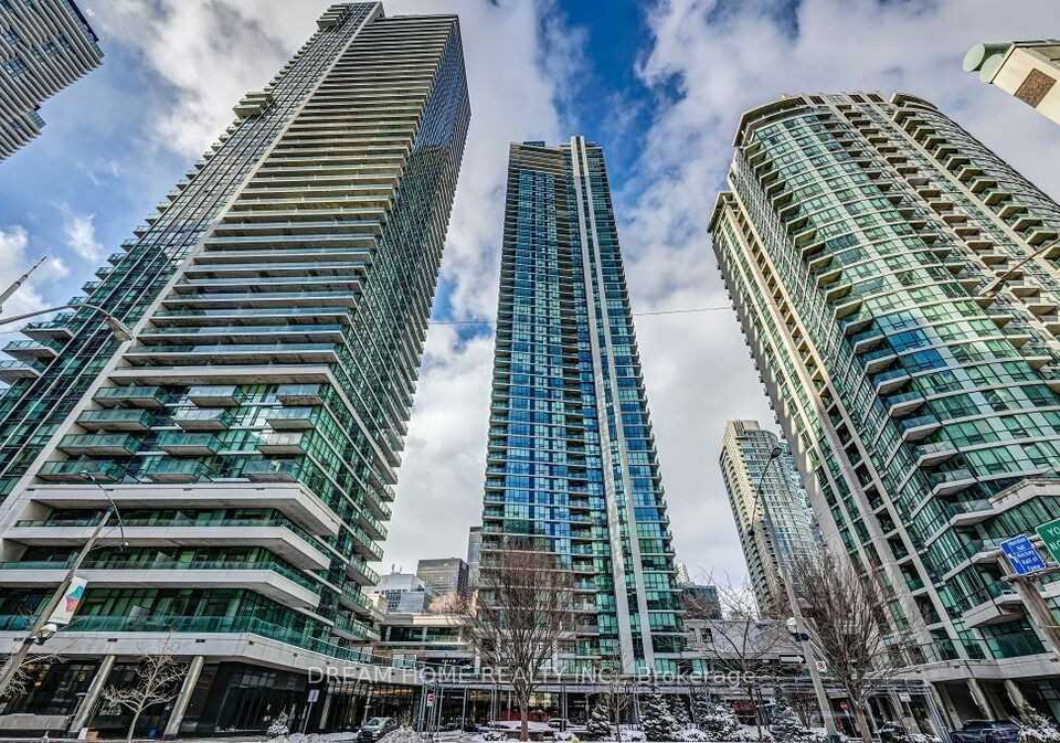 33-bay-street-toronto-toronto-ontario-c13509772