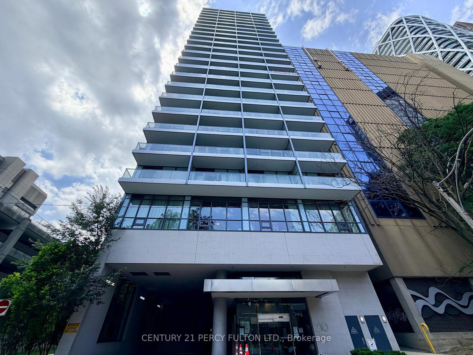 210-simcoe-street-toronto-toronto-ontario-c13509876