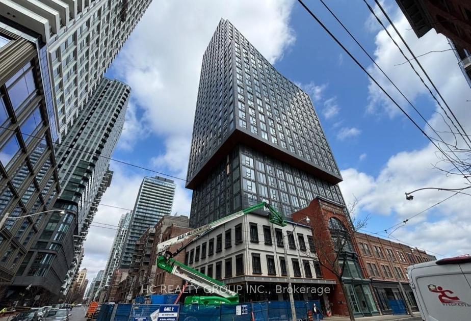 100-queen-street-e-toronto-toronto-ontario-c13510026