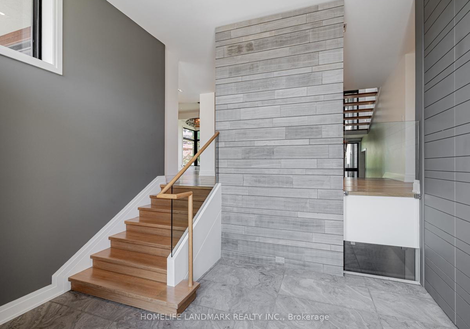 4-royal-oak-drive-toronto-north-york-ontario-c13512062
