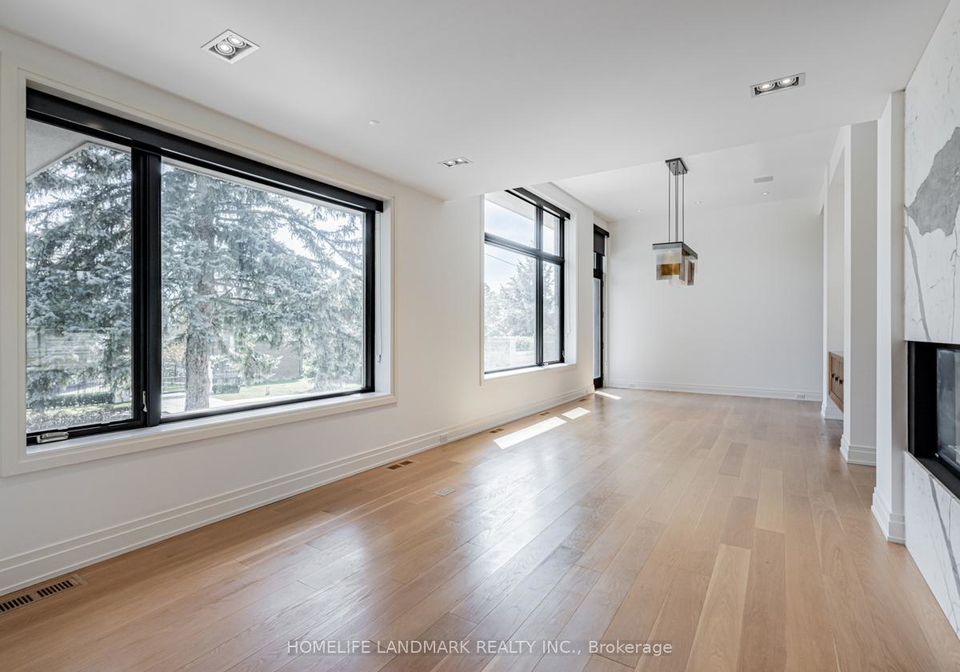 4-royal-oak-drive-toronto-north-york-ontario-c13512062
