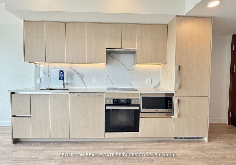 3-concord-cityplace-way-toronto-toronto-ontario-c13512274