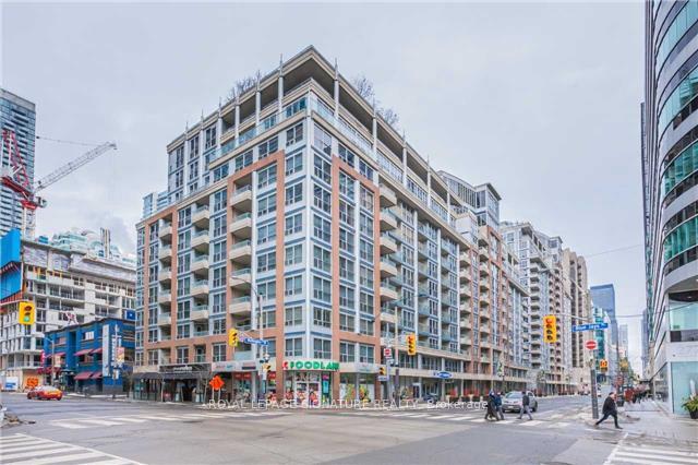270-wellington-street-w-toronto-toronto-ontario-c13512388