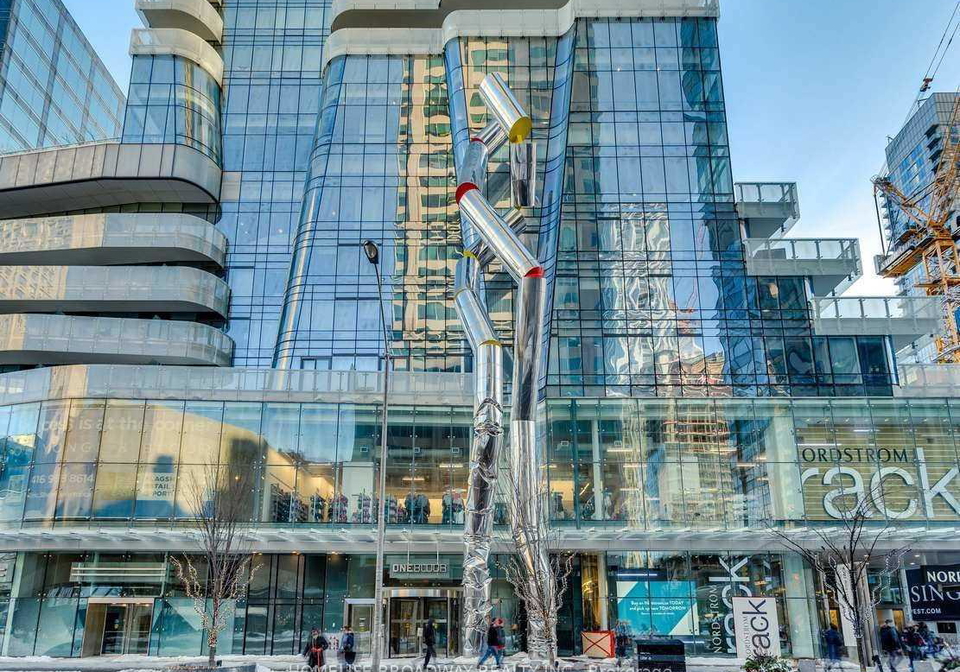1-bloor-street-e-toronto-toronto-ontario-c13512520