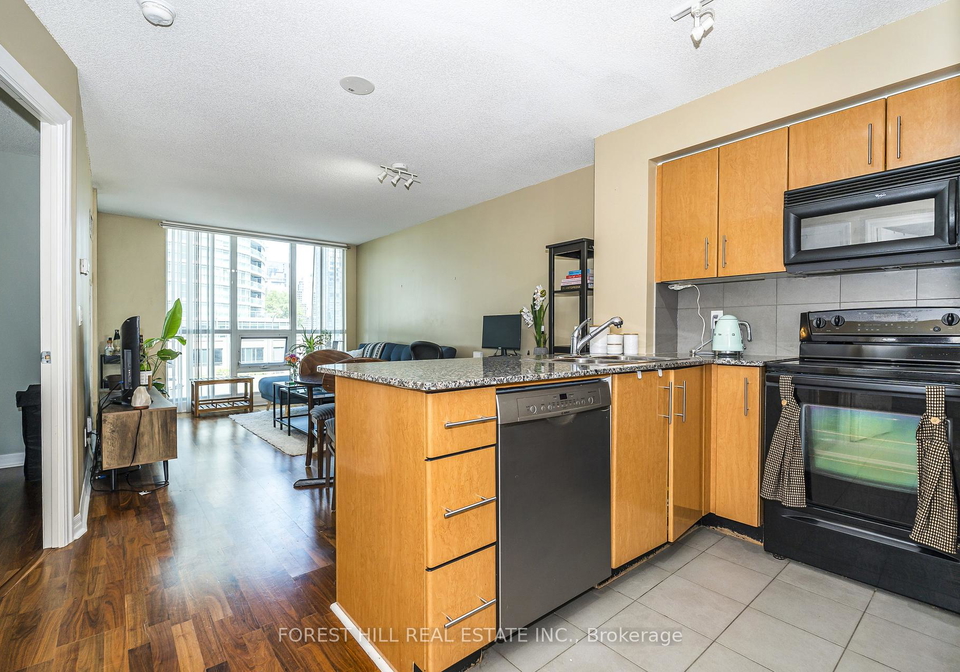 16-yonge-street-toronto-toronto-ontario-c13512924