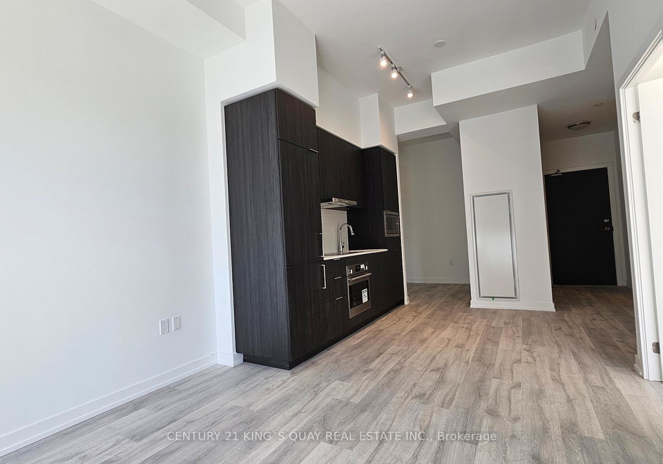 7-golden-lion-heights-toronto-north-york-ontario-c13512940