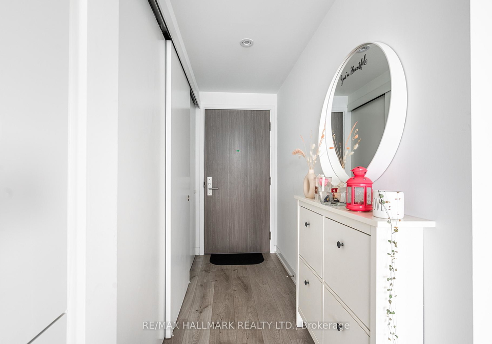 161-roehampton-avenue-toronto-toronto-ontario-c13513500