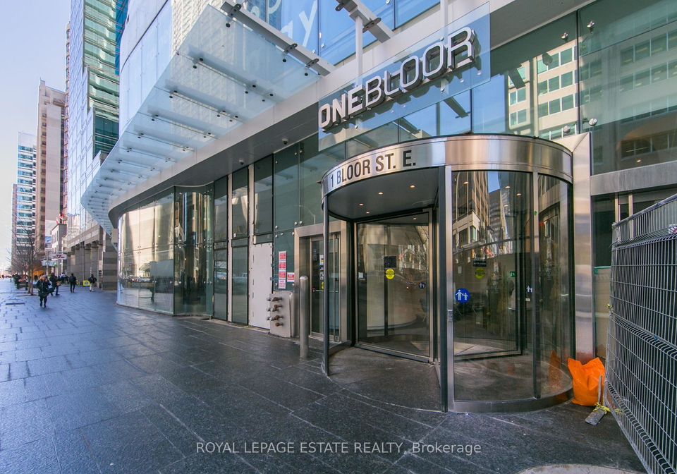 1-bloor-street-e-toronto-toronto-ontario-c13513598